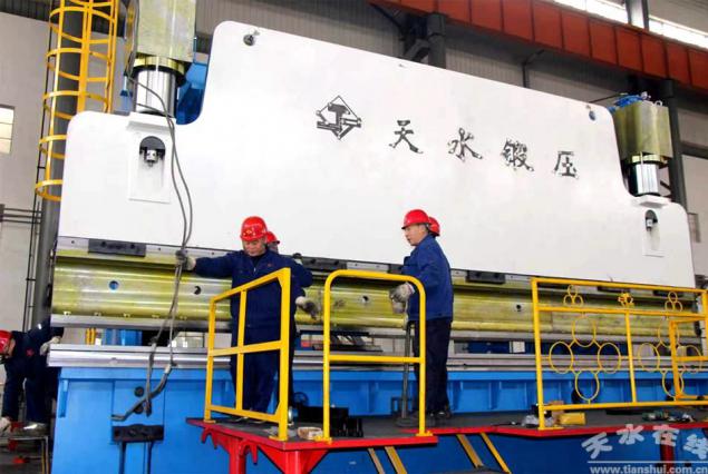 ��ˮ��ѹ�������ţ�һ����ʵ�ָ��������� ��Ҫ��Ӫָ��������